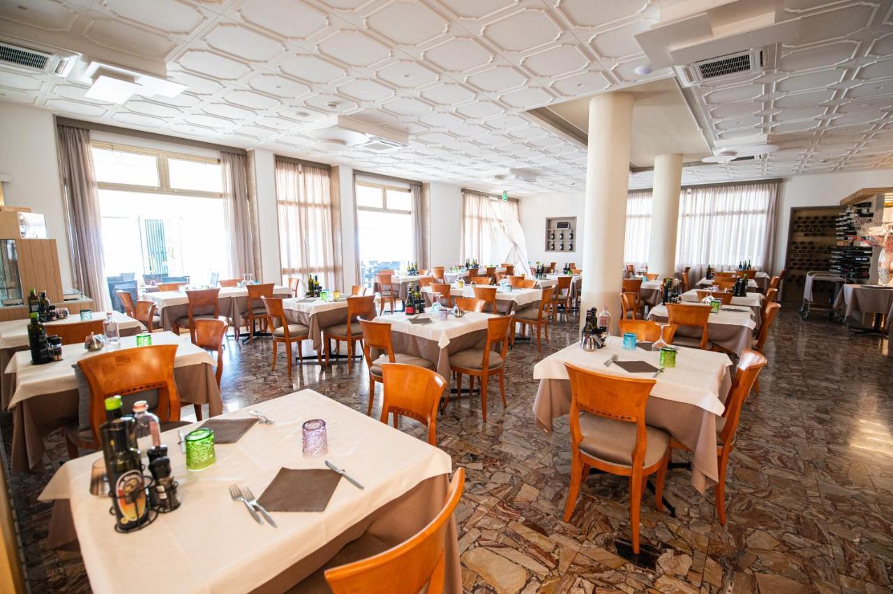 Souvenir Hotel 3*