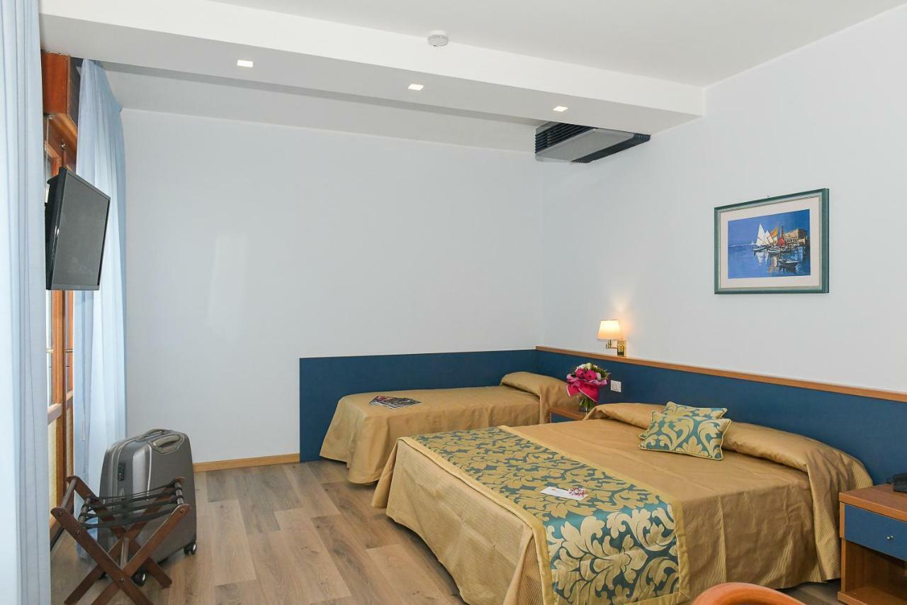 Souvenir Hotel 3*