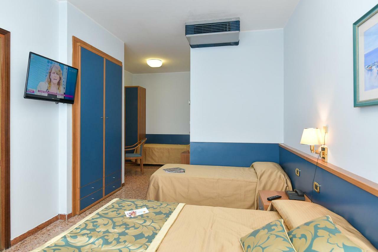 Souvenir Hotel