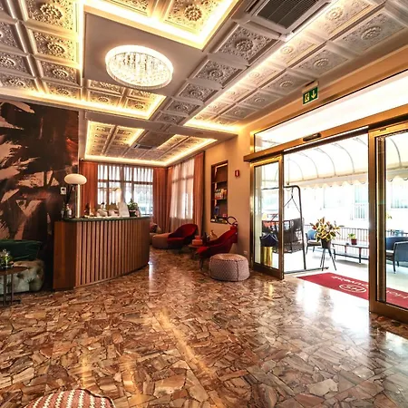 Souvenir Hotel 3*